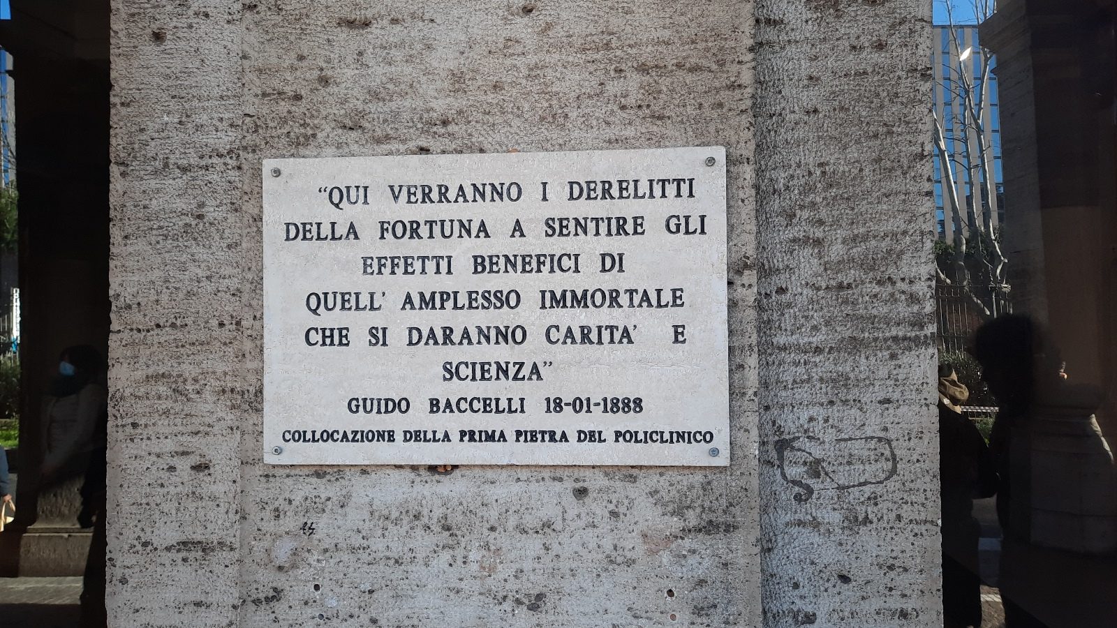 Guido Baccelli's memorial tablet (2), Rome.jpg